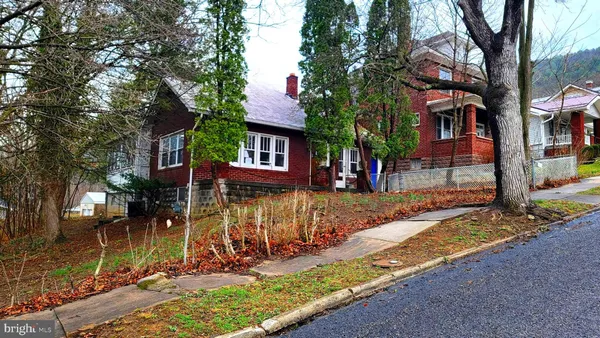 front view of house with a yard