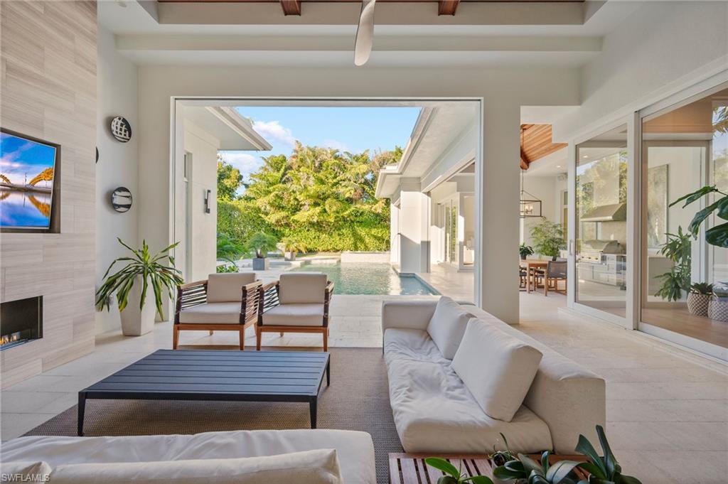 655 Starboard Drive Naples, FL 34103 - Photo 33 of 50