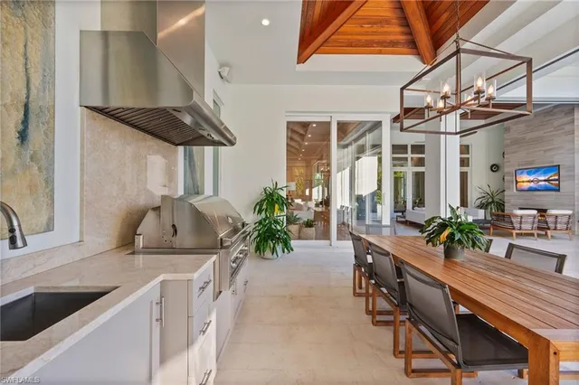 $7,299,000 | 655 Starboard Drive, Naples, FL 34103