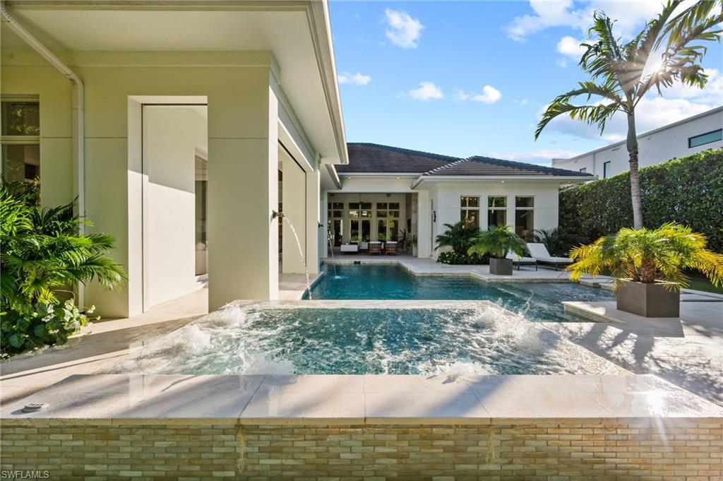 655 Starboard Drive Naples, FL 34103 - Photo 45 of 50