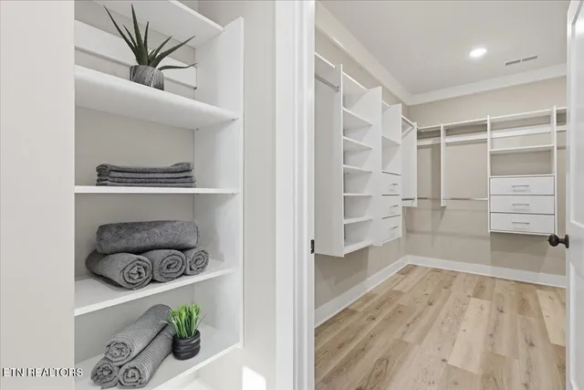 $950,000 | 793 Buckhorn Way, Loudon, TN 37774