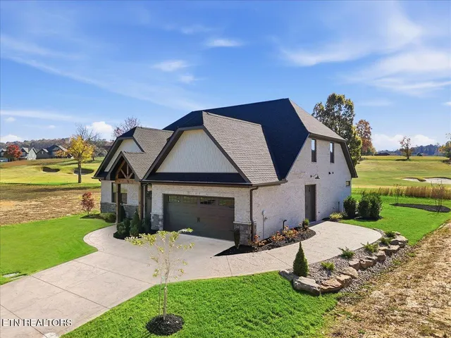$950,000 | 793 Buckhorn Way, Loudon, TN 37774