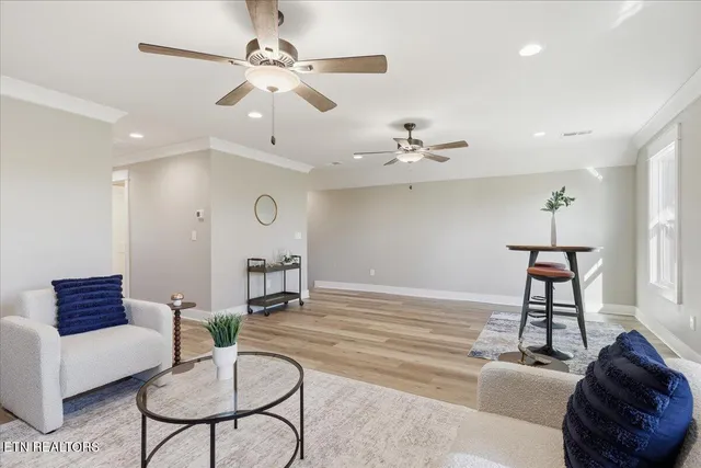 $950,000 | 793 Buckhorn Way, Loudon, TN 37774