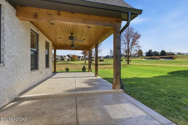 $950,000 | 793 Buckhorn Way, Loudon, TN 37774