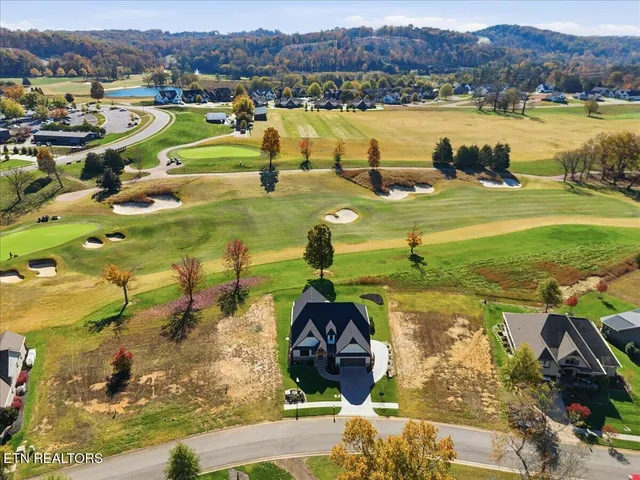 $950,000 | 793 Buckhorn Way, Loudon, TN 37774