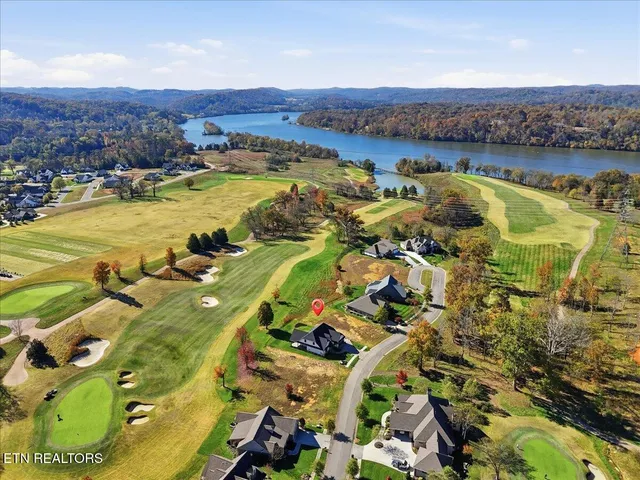 $950,000 | 793 Buckhorn Way, Loudon, TN 37774