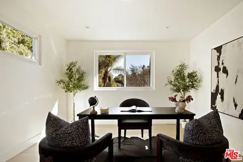 $2,499,000 | 4041 Davana Road, Sherman Oaks, CA 91423