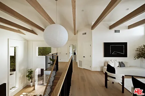 $2,499,000 | 4041 Davana Road, Sherman Oaks, CA 91423