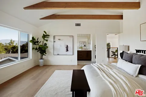 $2,499,000 | 4041 Davana Road, Sherman Oaks, CA 91423