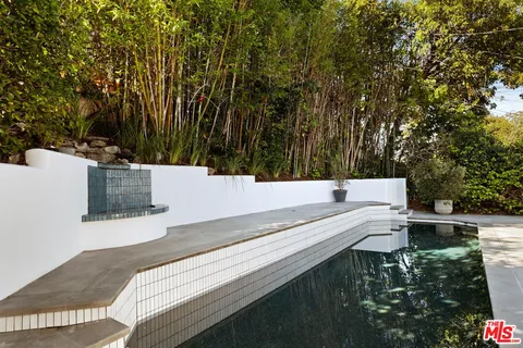 $2,499,000 | 4041 Davana Road, Sherman Oaks, CA 91423