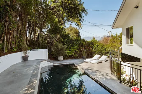$2,499,000 | 4041 Davana Road, Sherman Oaks, CA 91423