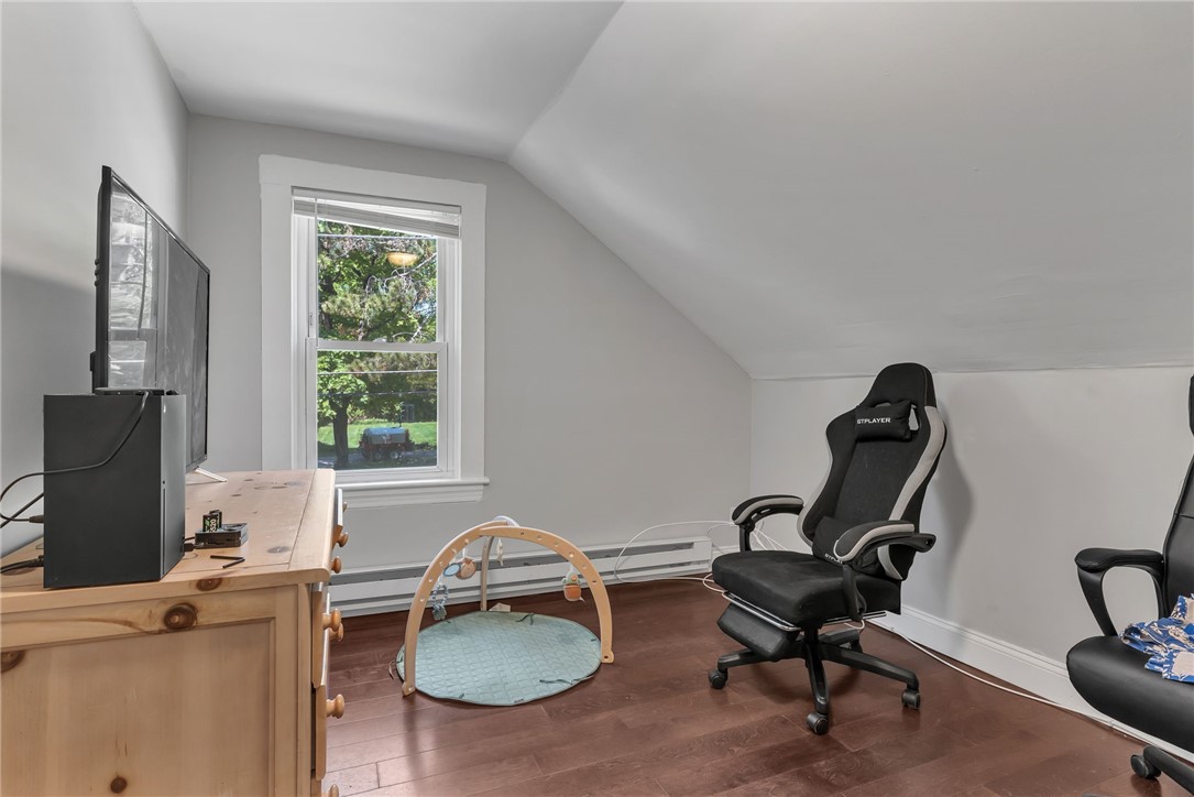 19 Hardwick Street Cumberland, RI 02864 - Photo 16 of 40