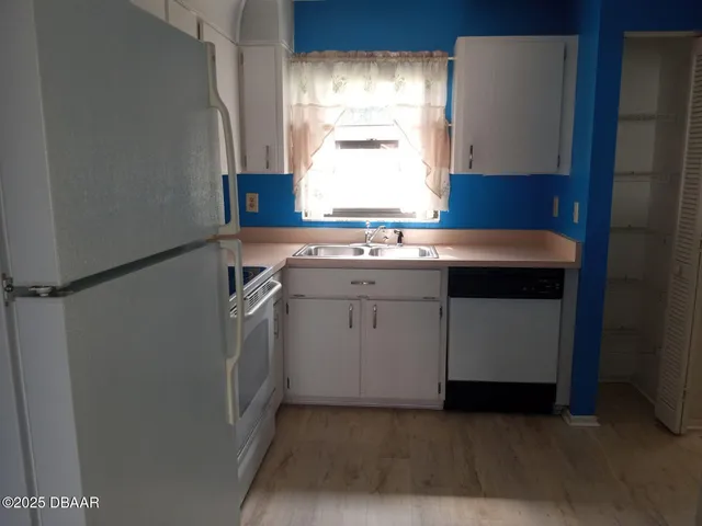 $2,100 | 428 Sandpiper Court, Edgewater, FL 32141