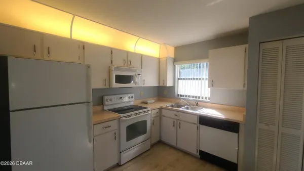 $1,900 | 428 Sandpiper Court, Edgewater, FL 32141