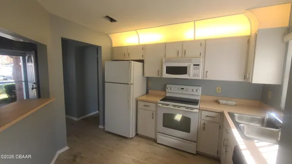 $1,900 | 428 Sandpiper Court, Edgewater, FL 32141