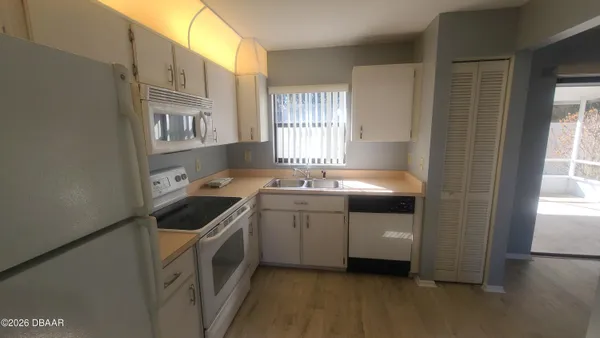 $1,900 | 428 Sandpiper Court, Edgewater, FL 32141