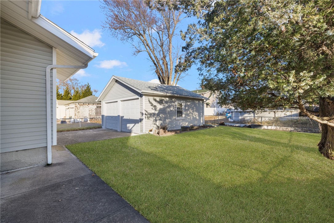70 Benjamin Street Pawtucket, RI 02861 - Photo 33 of 35