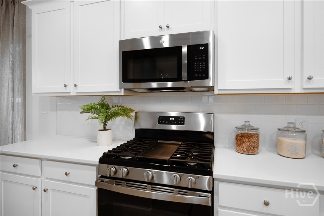 153 Weyview Gardens Pooler, GA 31322 - Photo 6 of 46 *Model home photography is for reference purposes only. Does not depict actual home.