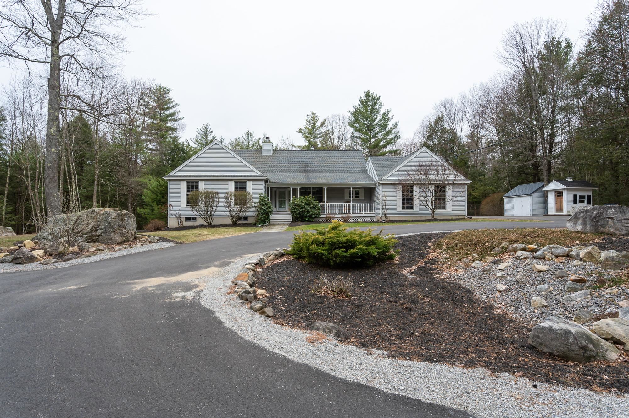 33 Range Road Goffstown, NH 03045 - Photo 6 of 38 Gallery Image 6