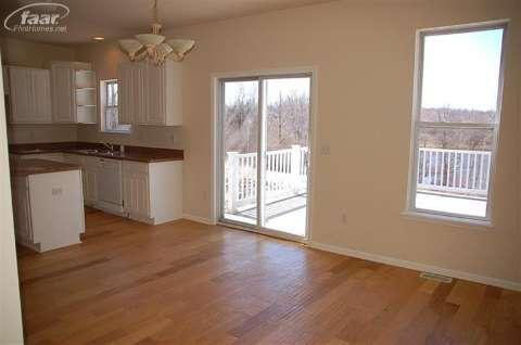 14430 Eddy Lake Road Fenton, MI 48430 - Photo 7 of 20 20351292-6.JPG