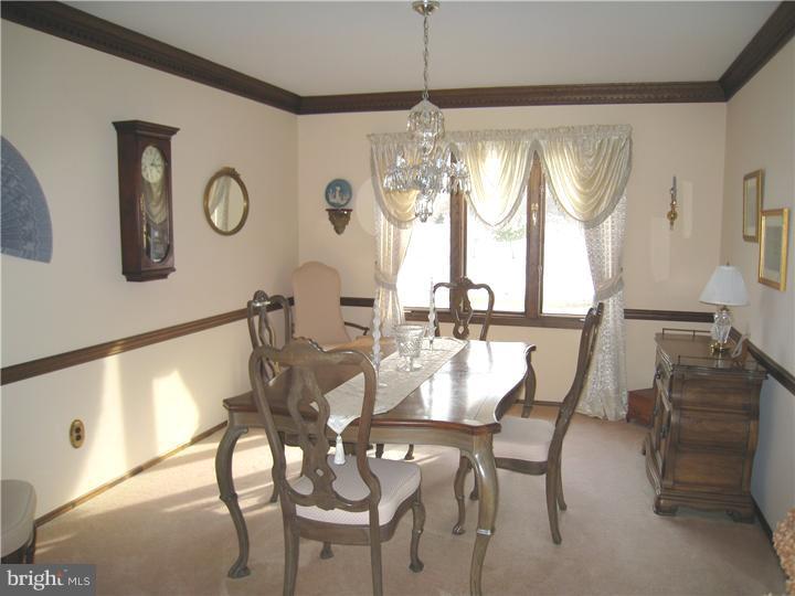 23 Peter Rafferty Drive Hamilton Square, NJ 08690 - Photo 4 of 18