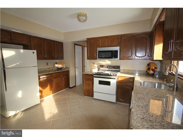 23 Peter Rafferty Drive Hamilton Square, NJ 08690 - Photo 8 of 18