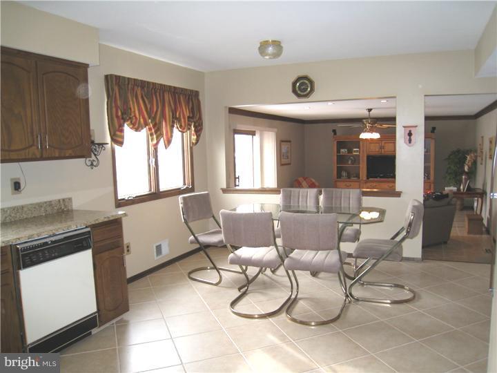 23 Peter Rafferty Drive Hamilton Square, NJ 08690 - Photo 9 of 18