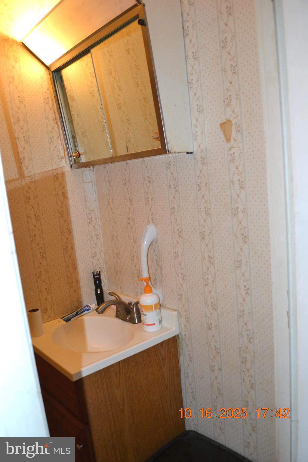 139 Shellcove Road Pasadena, MD 21122 - Photo 14 of 19 Gallery Image 14