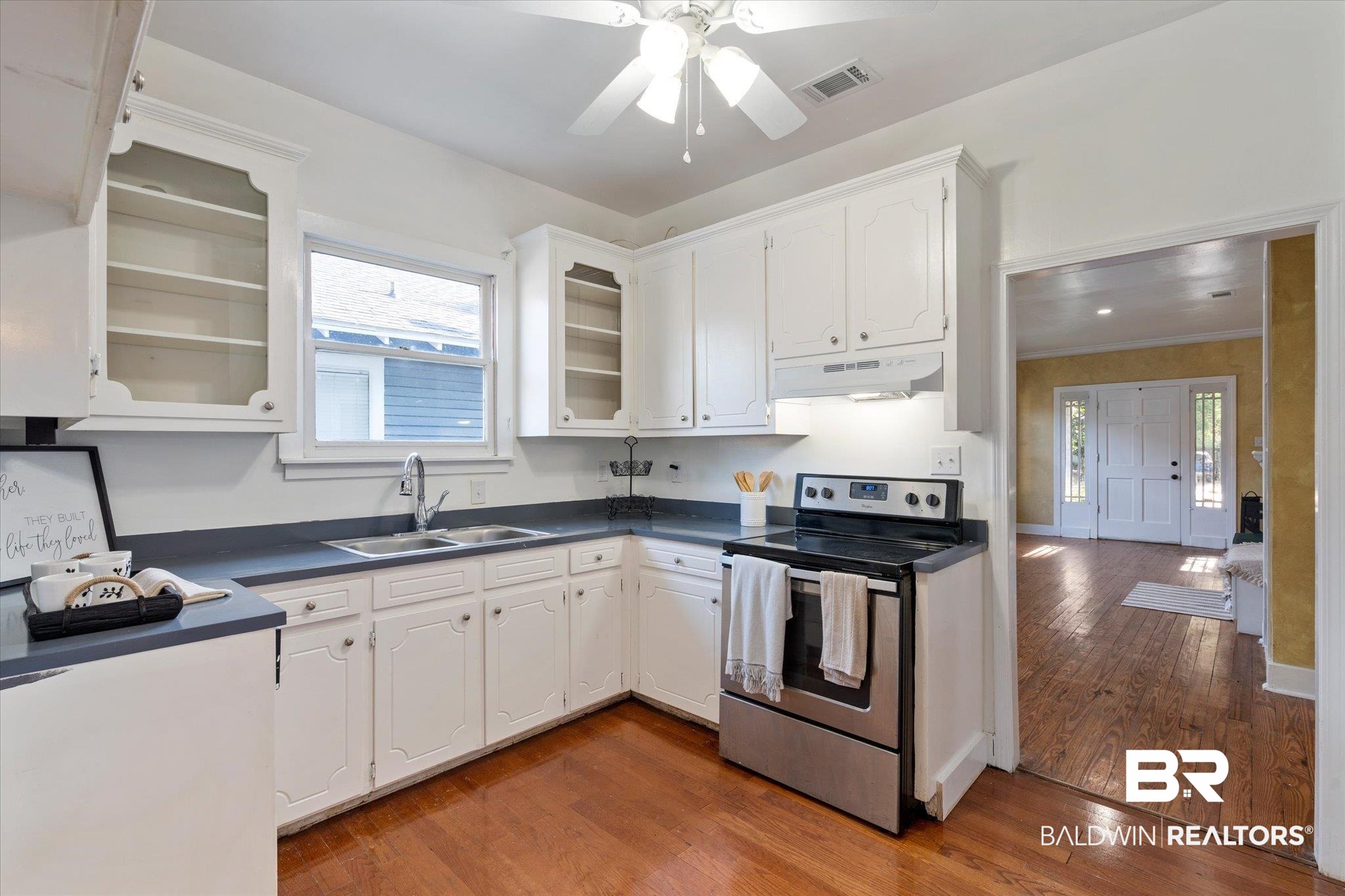 26 South Street Mobile, AL 36606 - Photo 9 of 22