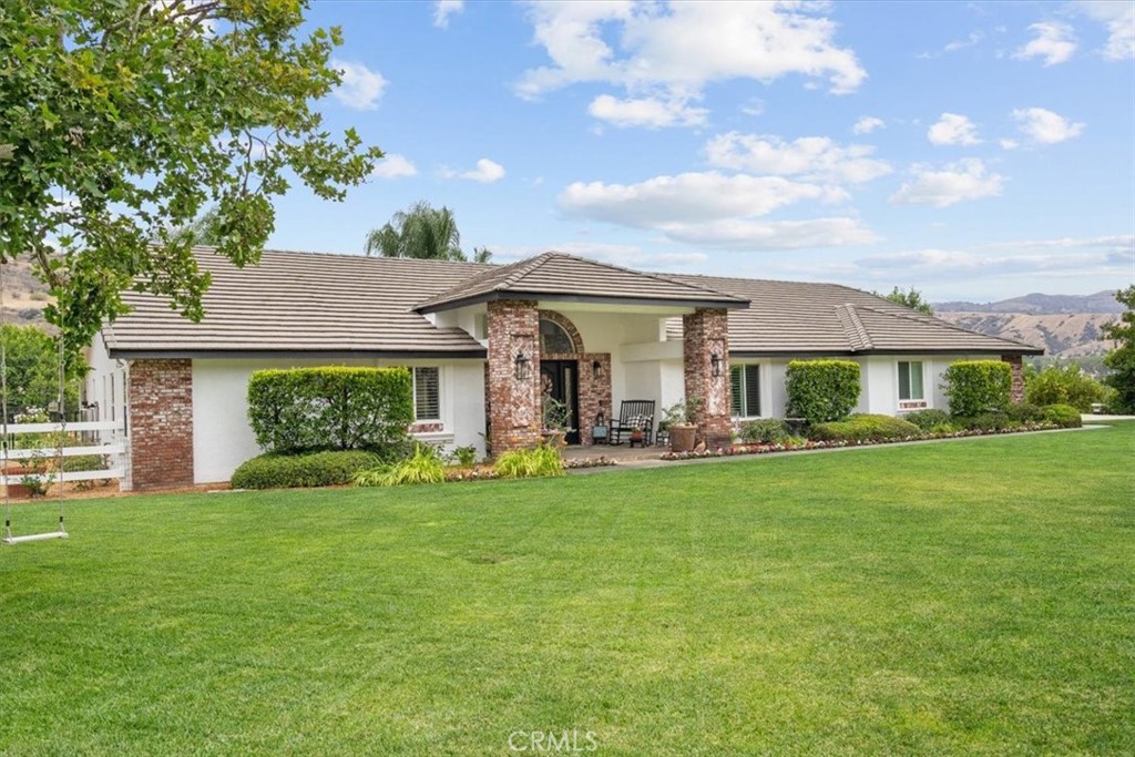 28845 Live Oak Canyon Road Redlands, CA 92373 - Photo 4 of 39