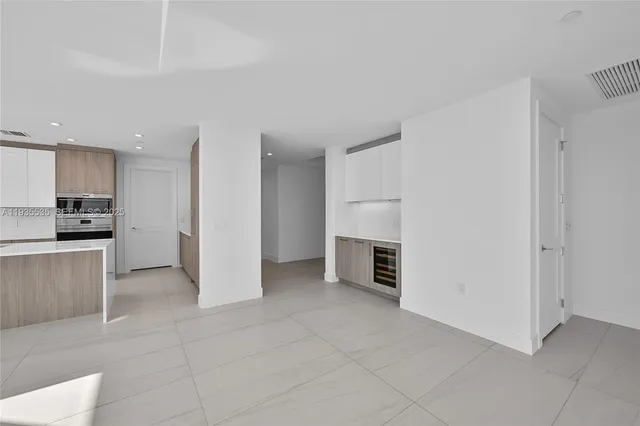 $30,000 | 151 North Seabreeze Boulevard, Unit 1701E, Fort Lauderdale, FL 33304