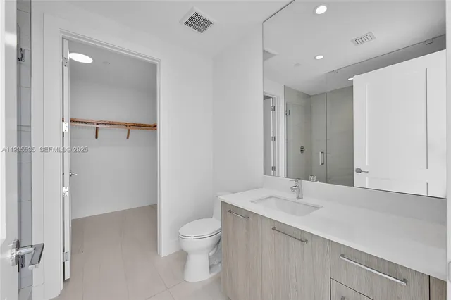 $30,000 | 151 North Seabreeze Boulevard, Unit 1701E, Fort Lauderdale, FL 33304