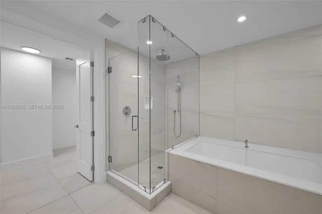 $30,000 | 151 North Seabreeze Boulevard, Unit 1701E, Fort Lauderdale, FL 33304