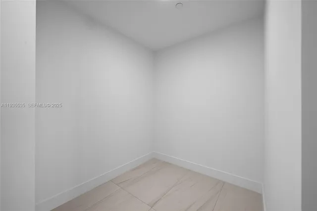 $30,000 | 151 North Seabreeze Boulevard, Unit 1701E, Fort Lauderdale, FL 33304