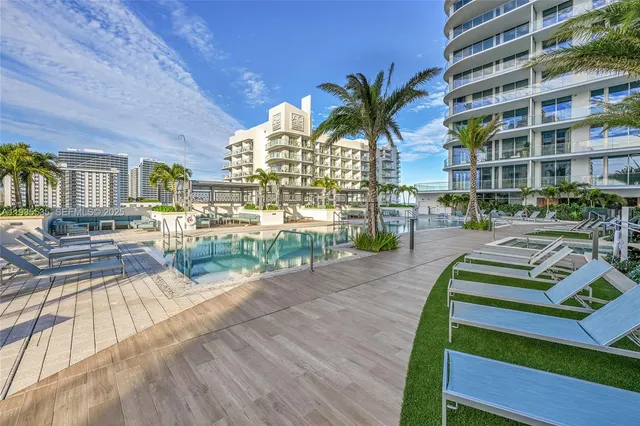 $30,000 | 151 North Seabreeze Boulevard, Unit 1701E, Fort Lauderdale, FL 33304