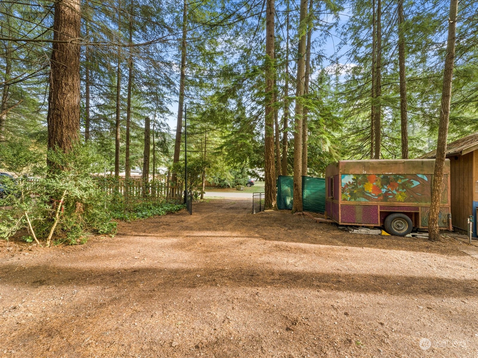 6166 Shamrock Road Maple Falls, WA 98266 - Photo 3 of 9 Gallery Image 3