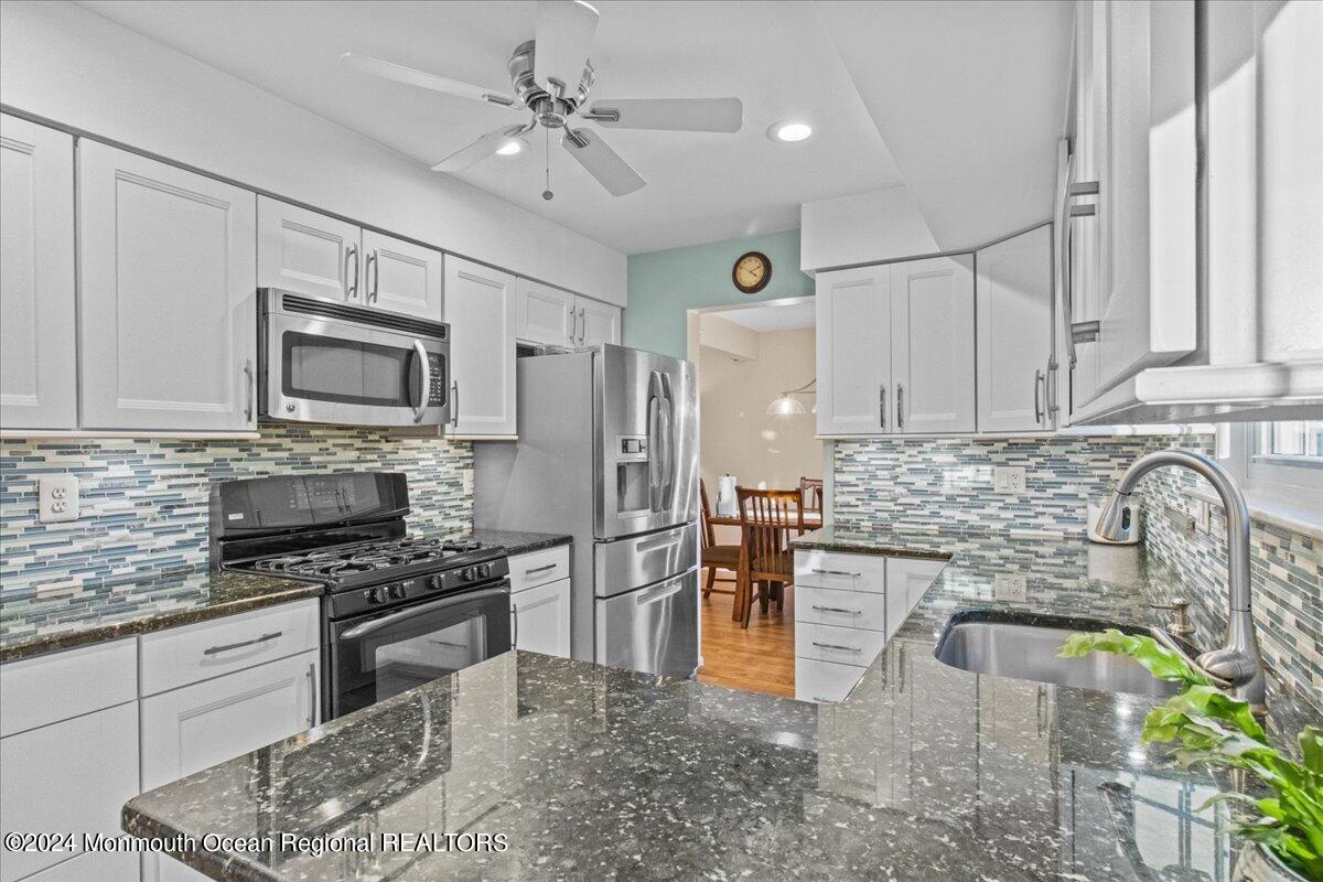 15 Fern Hollow Road Howell, NJ 07731 - Photo 13 of 43 15 FH Kitchen1