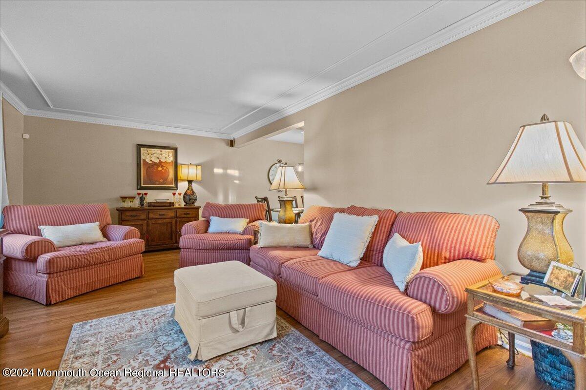 15 Fern Hollow Road Howell, NJ 07731 - Photo 4 of 43 15 FH LR3