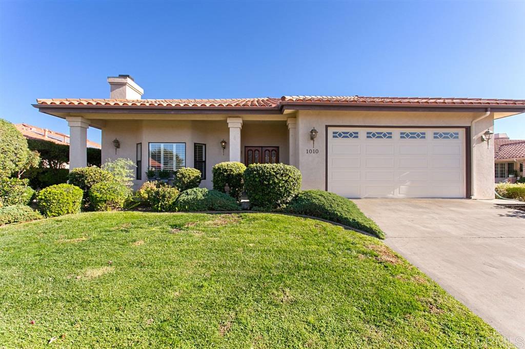 1010 Ridge Heights Drive Fallbrook, CA 92028 - Photo 2 of 23