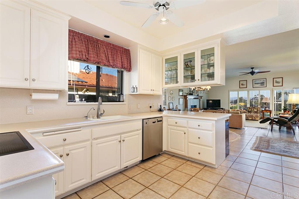1010 Ridge Heights Drive Fallbrook, CA 92028 - Photo 8 of 23