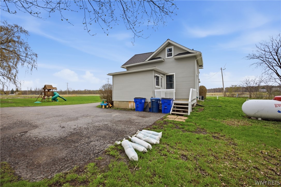 1934 Balmer Road Porter, NY 14131 - Photo 9 of 47