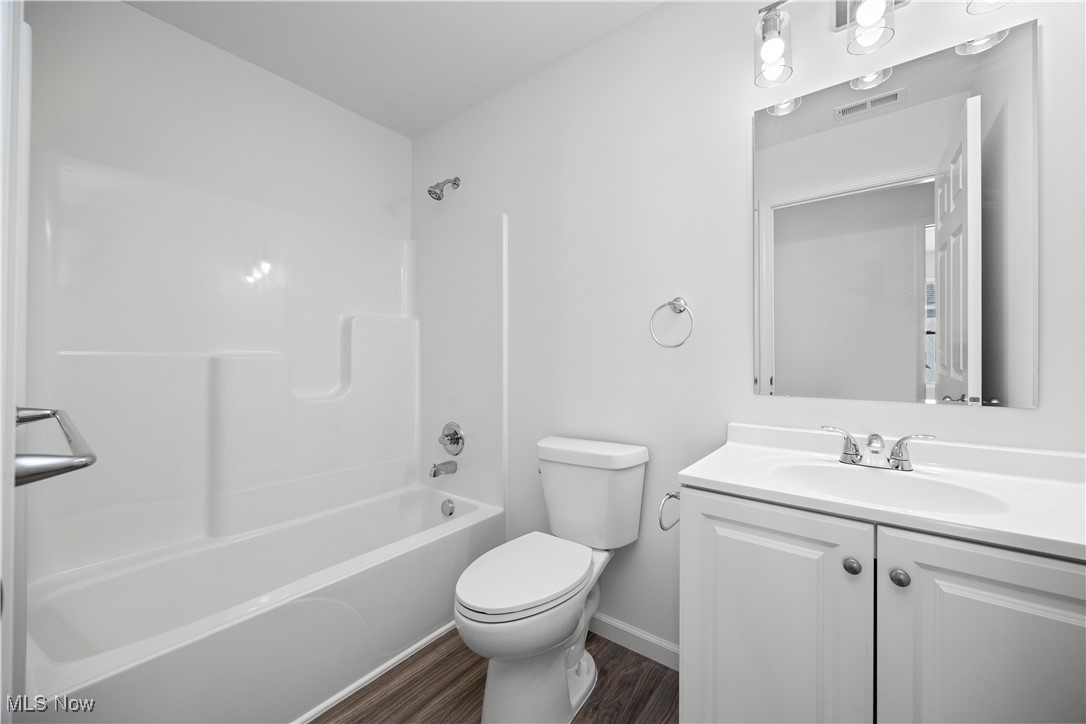 1999 East Oldgate Road Sandusky, OH 44870 - Photo 31 of 32 Second full bathroom