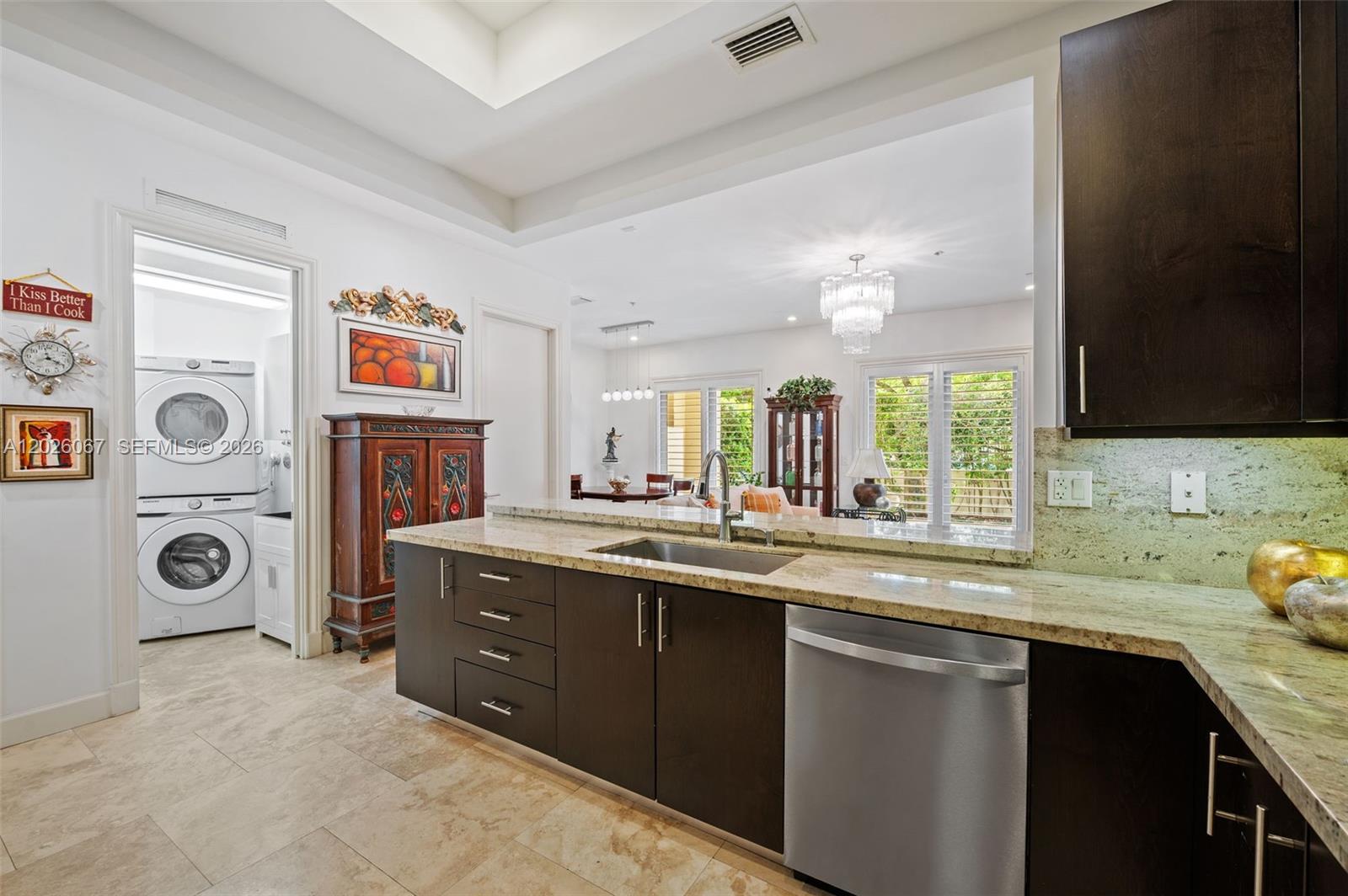 7510 Southwest 56th Court Miami, FL 33143 - Photo 8 of 32