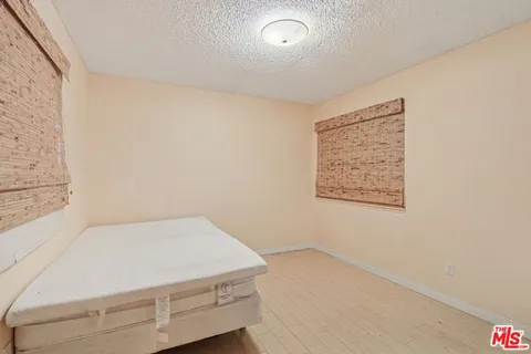 $360,000 | 160 West Fiesta Green, Port Hueneme, CA 93041