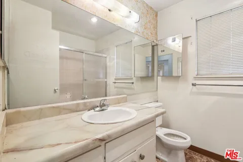 $360,000 | 160 West Fiesta Green, Port Hueneme, CA 93041