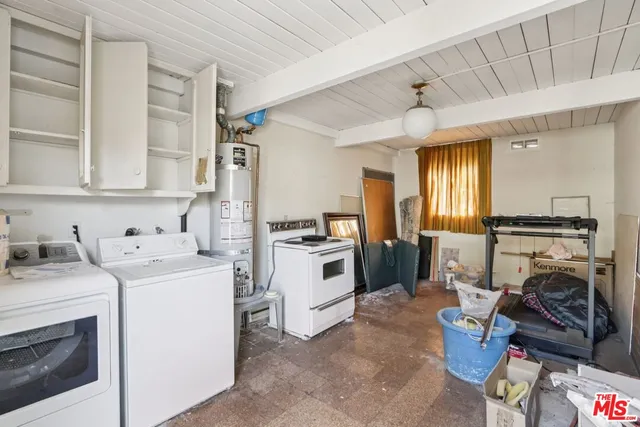 $360,000 | 160 West Fiesta Green, Port Hueneme, CA 93041