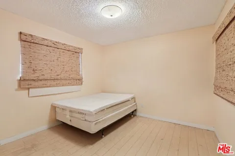 $360,000 | 160 West Fiesta Green, Port Hueneme, CA 93041