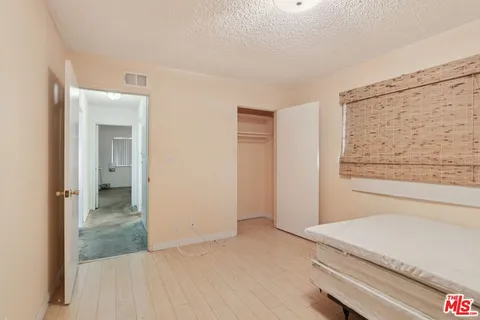 $360,000 | 160 West Fiesta Green, Port Hueneme, CA 93041