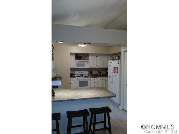 30 Tall Oaks Road Candler, NC 28715 - Photo 6 of 11 Gallery Image 6