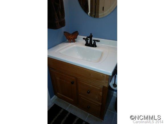 30 Tall Oaks Road Candler, NC 28715 - Photo 8 of 11 Gallery Image 8